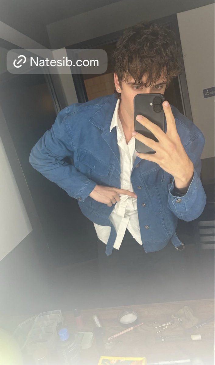ryemover's tweet photo. im being respectful so i will just say he is very handsome https://t.co/8ER22084RV