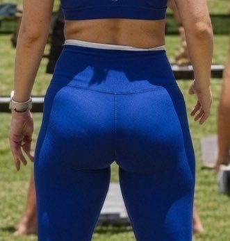 taypervv's tweet photo. you don’t remember her ass looking this thick do you? https://t.co/grellYOyaB
