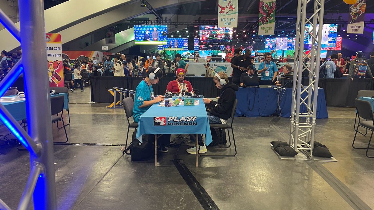 Neno_Pokemon's tweet photo. Pokemon World Champion Ships 2026🇺🇸
使用ガルーラBOX
デッキは@Mudkipdaisuki から貰いました。
深夜も毎日練習に付き合って貰ったのに不甲斐ない結果でごめんなさい😢
また次では無く今勝てるプレイヤーになれる様に日々頑張ります！
マッチは下に⬇️ https://t.co/Ui1W3nO6xp