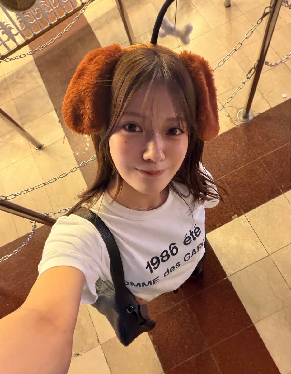 hntzk_46pyo's tweet photo. 💜#乃木坂46 #奥田いろは ちゃん着用
💭#irogram

■ Comme des Garçons
1986 COMME des GARCONS T-SHIRT
¥8,800
参考🔗 https://t.co/4o1bqoSdoe https://t.co/ynHKgopTPl