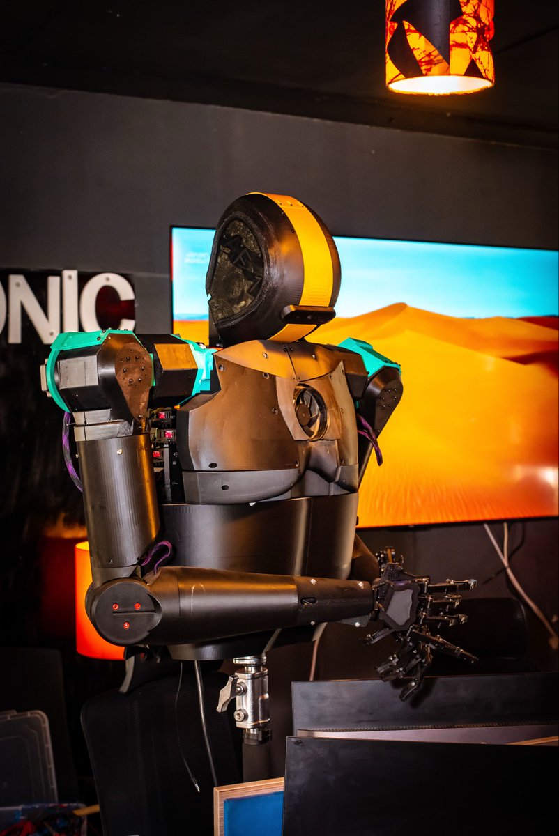 innov_max's tweet photo. Commissioning AF1 for classes
#assistiverobotics #robotics https://t.co/vRsop5CuAV