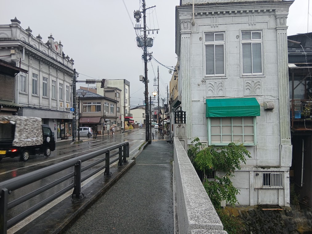 1430015222a's tweet photo. #天狗総本店 #近代建築 #精肉店 #建造物 #高山市 #建物写真 #歴史的建造物 #レトロ建築 #建築 #oldarchitecture #meetshop #肉店 #japanesearchitecture #retroarchitecture #architecturephotography #architecturedesign #建築デザイン #modernarchitecture #archidaily #肉屋 #architecture https://t.co/NbzGklEFMt