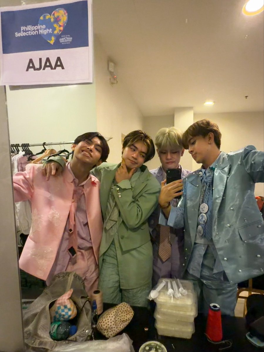 AJAAofc's tweet photo. eurovision tdr dump ⭐️🫶🏻

#AJAA #forHanies 
#AJAAinEurovision 
#Eurovision #EurovisionAsia https://t.co/CpWHUKBoWD
