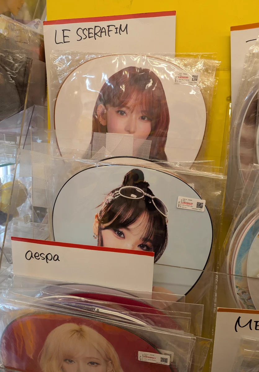 まんだらけ福岡 K‐POPアイドルのグッズ على X: 