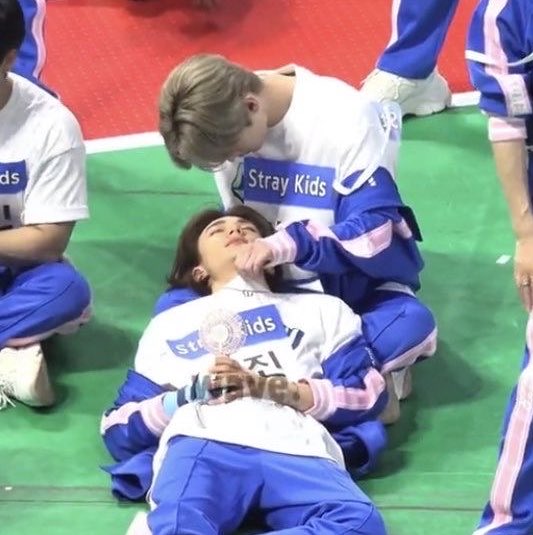 hyunholovi's tweet photo. some things never change https://t.co/XKnLwuWJIv