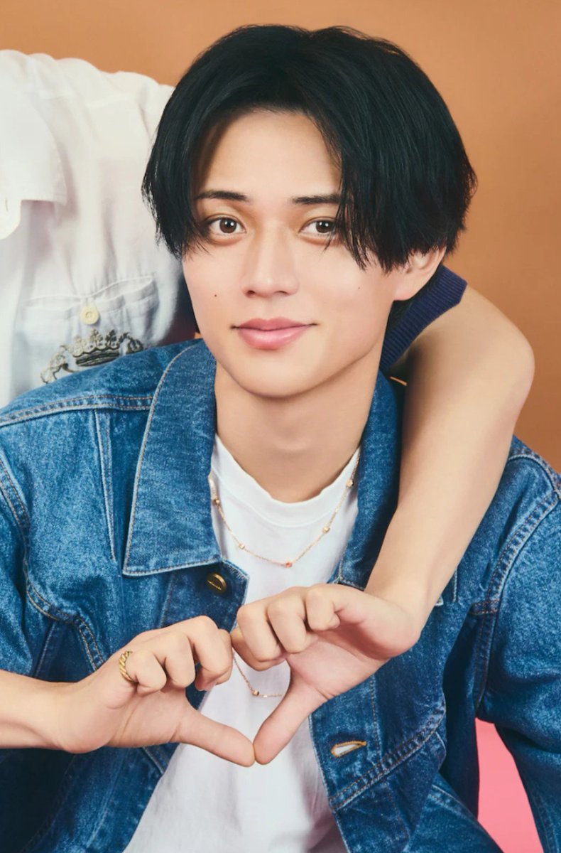 o97_kentos's tweet photo. 待ってなにこれオワタ🇼 🇼 🇼 🇼 🇼 🇼 🇼 🇼 🇼 🇼 🇼 🇼 🇼 🇼 🇼 🇼 🇼 🇼 🇼 🇼 🇼 🇼 🇼 🇼 🇼 🇼  神構図すぎる　同じ地球上に存在してくれてありがとう
https://t.co/YNx5WccGk0 https://t.co/Xx8crwW91t