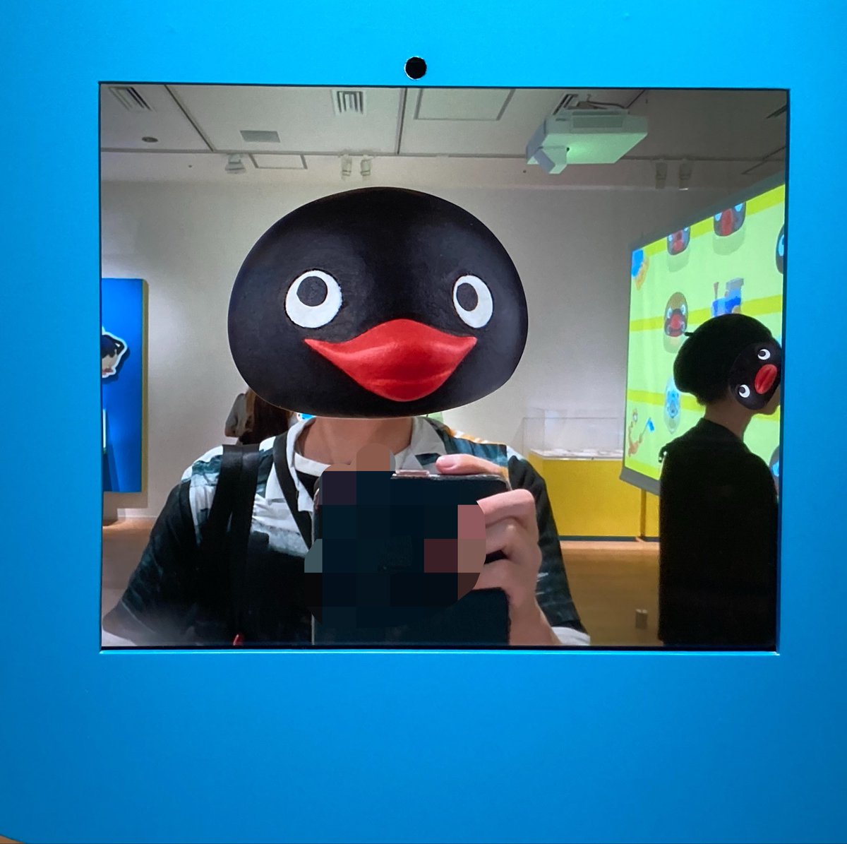 Nq5Qf's tweet photo. ピングー展、平日でもまぁまあな混み具合
2・3枚目は今の自分っぽいなの写真
そういえば、子どもの頃親に「ピンカをいじめるからピングー嫌い🐧」って言っていたらしい… https://t.co/WOU4lglzDU