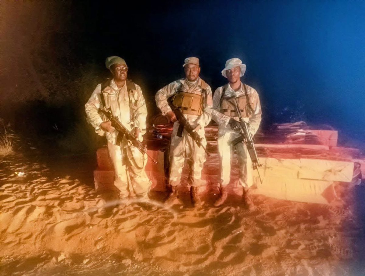 Abramjee's tweet photo. Operation CORONA Success:

Sergeant Mavunda of the 4 Artillery Regiment, deployed in Limpopo under Operation CORONA, led his troops in an operation that resulted in the confiscation of illicit cigarettes valued at R814,099.

The seizure was made during a night patrol in the Vhembe District Municipality, highlighting the SANDF’s continued efforts to combat illicit activities and strengthen security along the country’s borders.

@SANDF_ZA @TaxJustice_SA