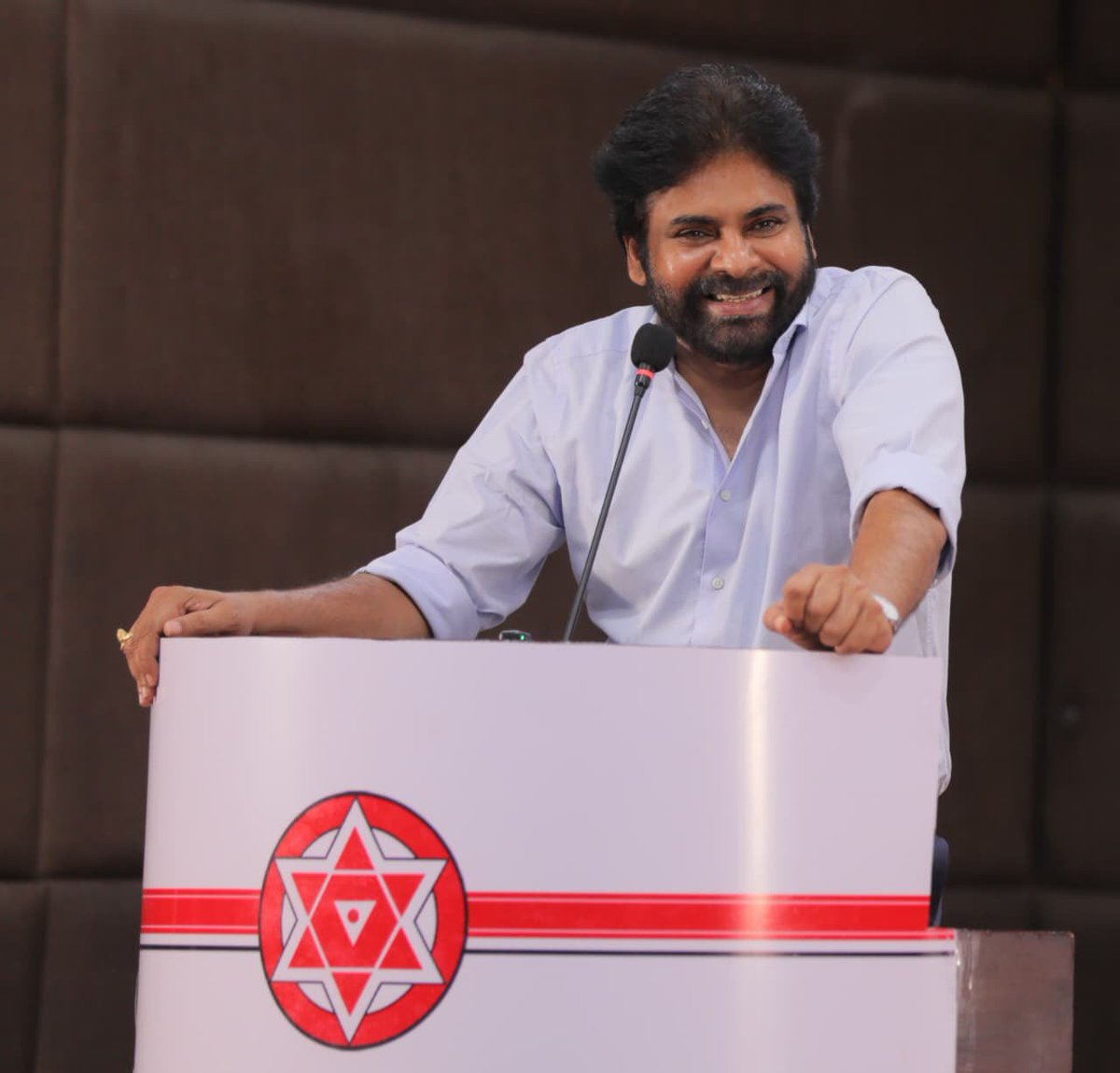GovindbolisettY's tweet photo. #HBDJanaSenaniPawanKalyan https://t.co/Y9yPEYZQrn