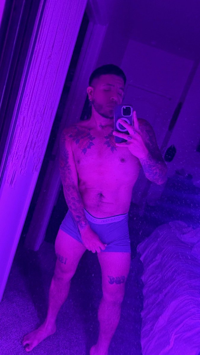 MrNotoriouss's tweet photo. Goodnight 😘😴 https://t.co/erQvvZRBxD