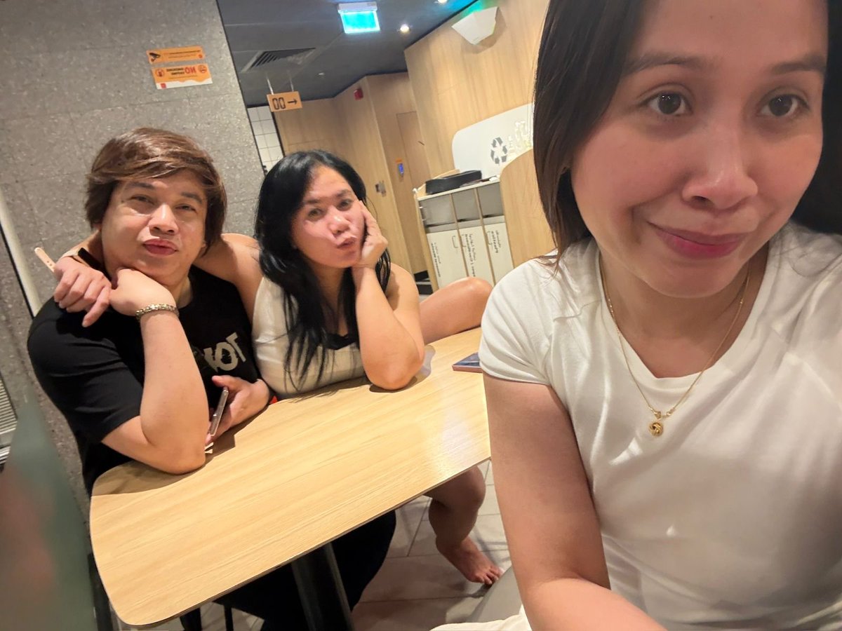 BombiTrips's tweet photo. Lovee ko toh https://t.co/Puts78kFF3