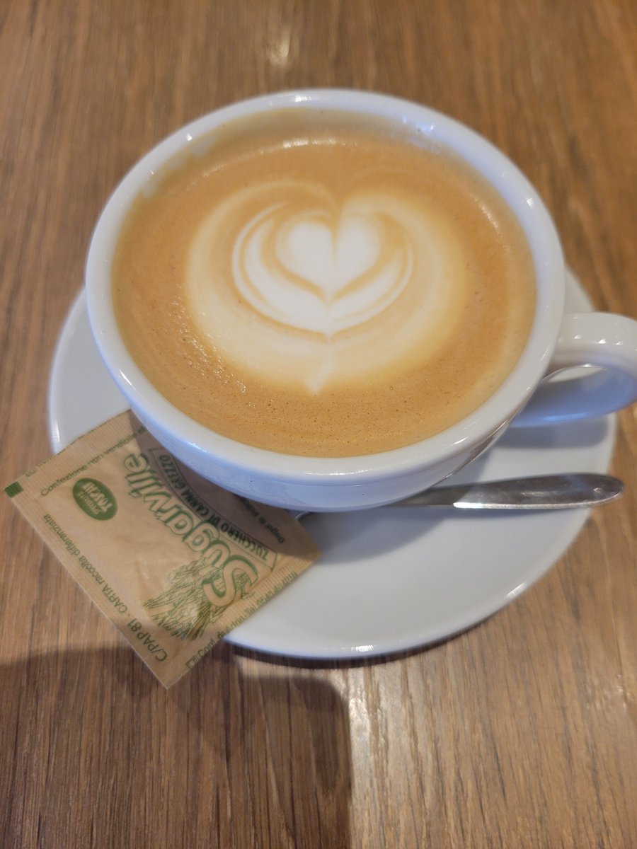 marimogm's tweet photo. カフェラテ https://t.co/Uo2huu8EYw