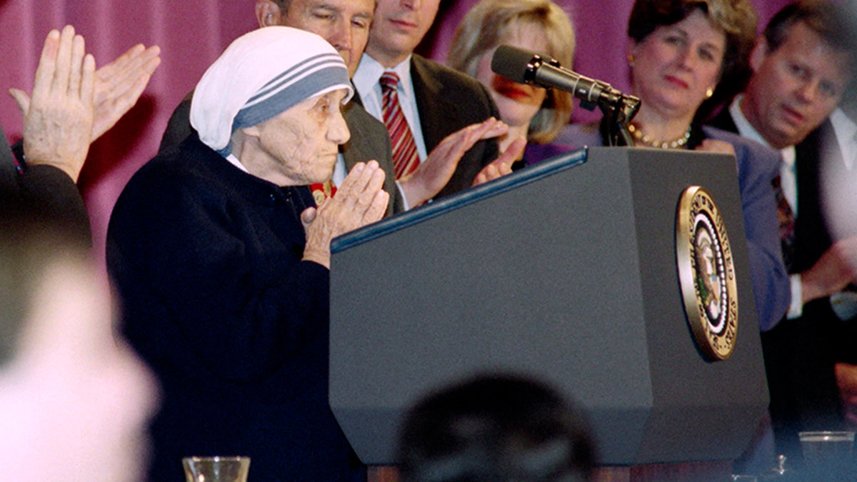 TABYTCHI's tweet photo. “And if we accept that a mother can kill even her own child, how can we tell other people not to kill one another?” Mother Theresa 

National Prayer Breakfast, Washington DC, February 3, 1994. 

She said it in English right to President Clinton, VP Gore, and members of Congress https://t.co/CgbV5jKvJ2