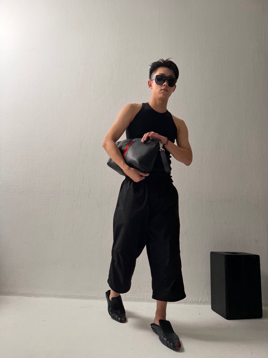 ryulngshot4sho's tweet photo. RYUL 🌟

Want to go to the beach with oppa?🌊🏖️

#롱샷 #LNGSHOT #김률 https://t.co/4eQ8CxpESX