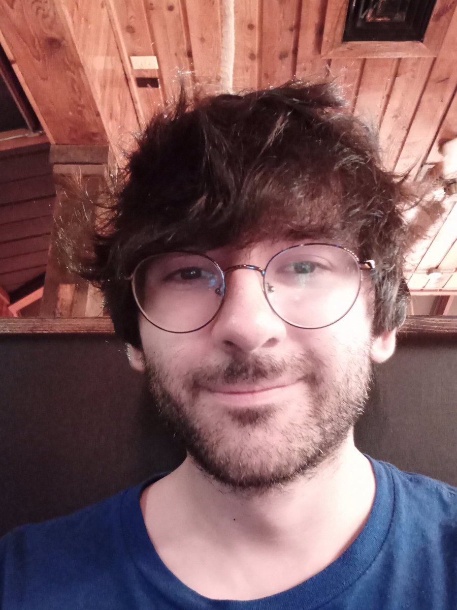 Peabnut's tweet photo. Got a haircut 🙈 https://t.co/OXDZF0RyF6