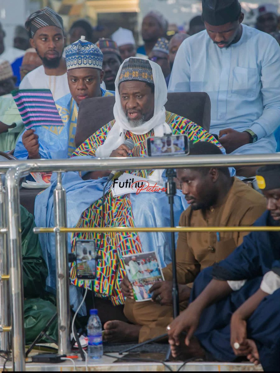 MCiseu's tweet photo. Gamowat Médina Cheikh Ibrahim : image causerie Cheikh Mahi A.cisse, imam et porte parole de la faydtidiania 🙏🙏🙏 https://t.co/3cNhgWtFYo