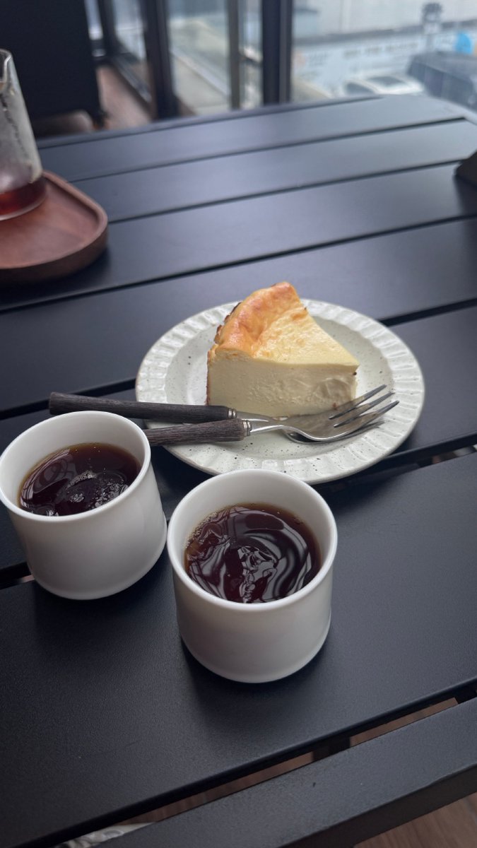 Aoi_Brief's tweet photo. 今日ものんびりした一日だな🍵 https://t.co/15Q5NVY0P2