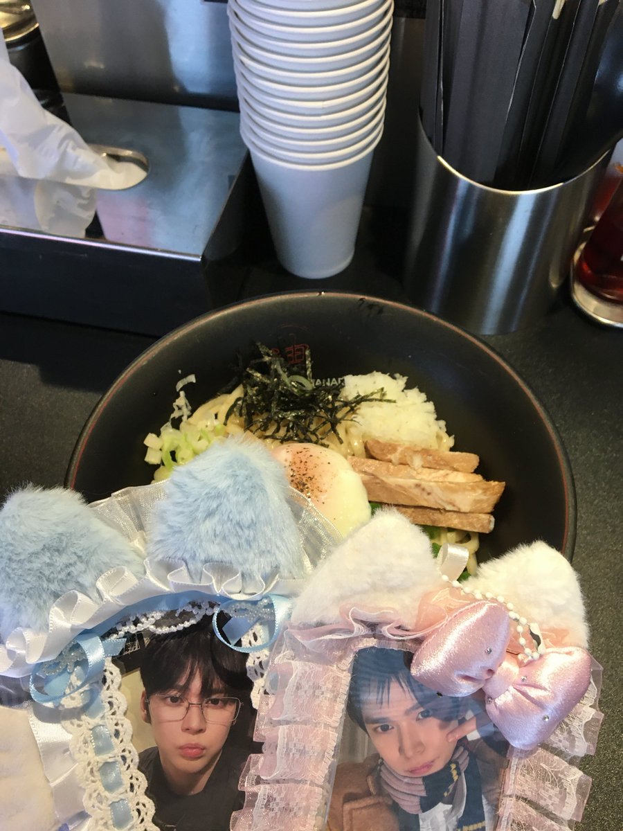 stoneunseok_'s tweet photo. 은석아 나도 왓어 https://t.co/qjhxEgi8zl