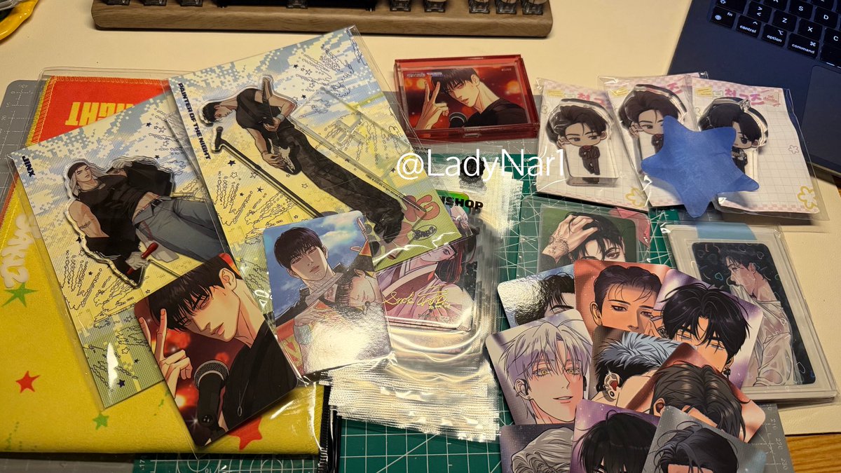 LadyNar1's tweet photo. Unboxing time!! ๐ฎโ๐จ๐ค๐ผ
#bl #spaklz #kloff #seungho #jaekyung https://t.co/pzg6WKNOnp