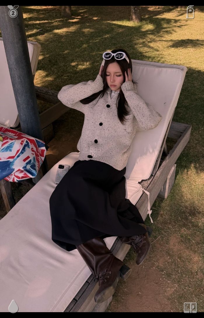 robdelagarzza's tweet photo. The cheese sandwich made for a delicious bite, but the real highlight was the kiss—gentle, tender, and flawless, surpassing every dream Clara had ever entertained. It carried all the affection, optimism, and pent-up emotions they had suppressed for so long, now joyfully unleash https://t.co/mORvZyL1Fz