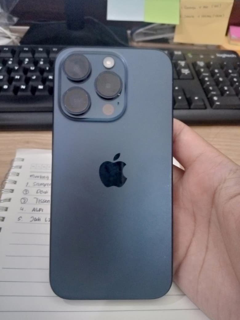 dikicnd_'s tweet photo. iPhone 15 Pro 128GB Digimap Mulus Blue Titanium

- Ex Garansi Resmi Digimap ID/A
- Pemakaian Pribadi Dari Baru 
- Fullset Dus, Kabel Charger
- Body Layar Mulus No Minus
- Bh 85% Orian Belum Pernah Bongkar/Service Masih Utuh Semuanya
- Face ID, True tone dll aman
#zonauangㅤ https://t.co/Zi7M4paGHw