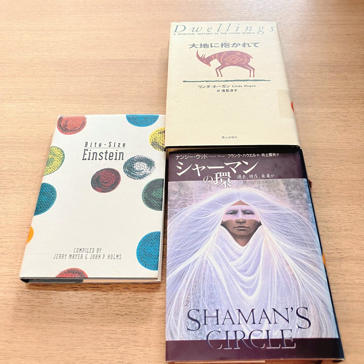 meow0528cat's tweet photo. 図書室で本📙借りた⤴︎3冊
1ヶ月の貸し出し。 https://t.co/DDAuQUgsIG
