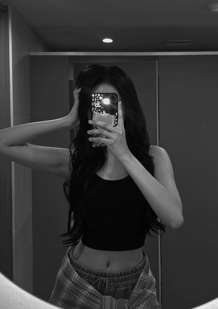 onlycaramels's tweet photo. can't get enough of this carmen https://t.co/KNh3pxzqT3
