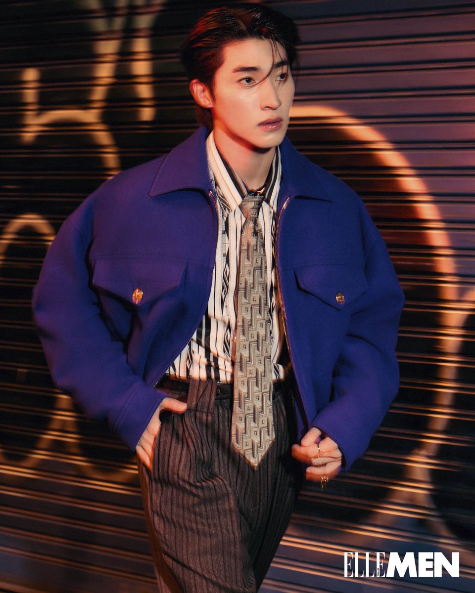 ElleMenThailand's tweet photo. After Hours สัมผัสมนต์เสน่ห์ยามค่ำคืนของกรุงเทพฯ ไปพร้อมกับ ‘บลู-พงศ์ทิวัตถ์’ ฟรอนต์แมนของ ELLE MEN Thailand เดือนกันยายน 2026 ในหลากลุคกลิ่นอาย 80s จาก Versace

#ElleMenThailand  #ElleMenSeptember  #ElleMenAndBluePongtiwat  #BluePongtiwat #Versace https://t.co/Kq3xw3nHmh
