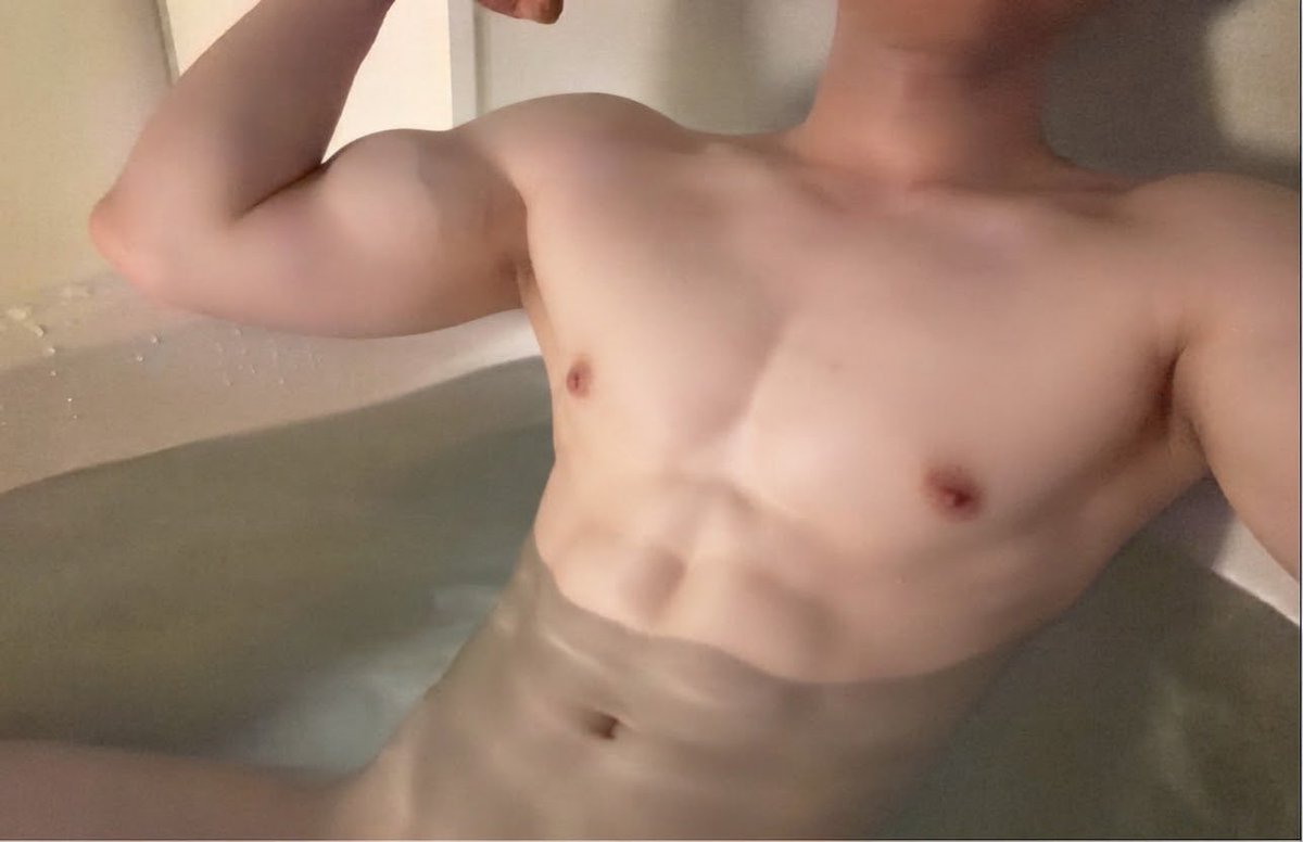echozoeroo4737's tweet photo. 🛁 https://t.co/tRWu2L7v1f