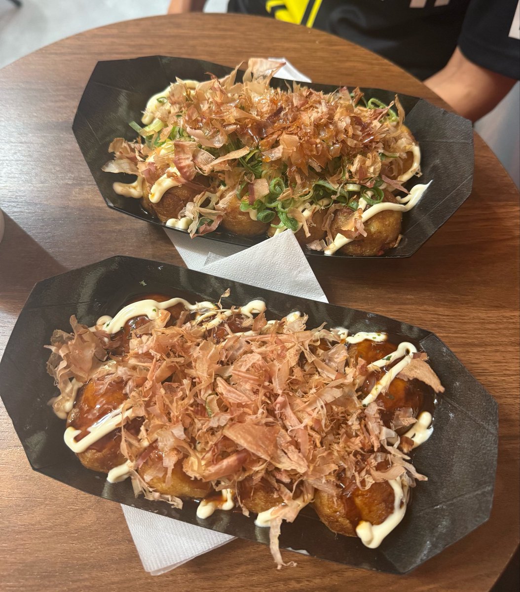 415llq's tweet photo. たこ焼きいっぱい食べた！🐙
 #柏サポ大阪遠征 https://t.co/dF8gBcigSc