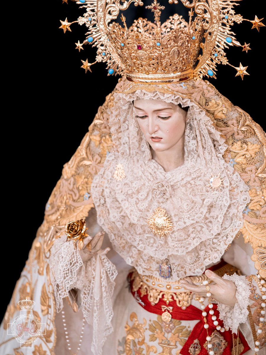 PerdonAurora's tweet photo. #Vestimenta 🪡 | Nuestra Madre, María Santísima de la Aurora, ya luce ataviada para los cultos de este mes de septiembre, sus días grandes, en los que el Albayzín vuelve a encontrarse con su Virgen.

👇🏻 https://t.co/ugWnK3F7Md