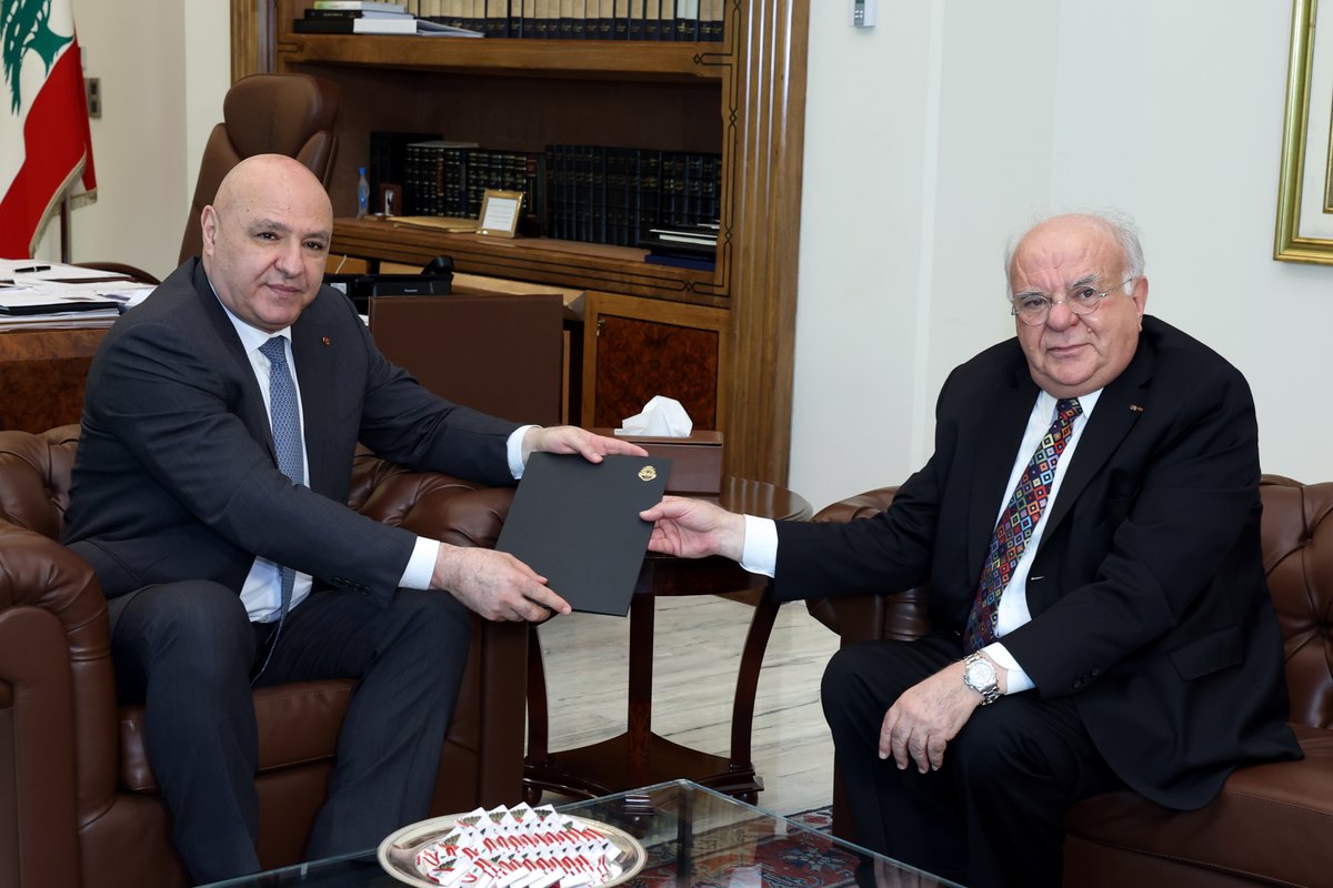 LBpresidency's tweet photo. قنصل كوستاريكا الفخري في لبنان جوزف رعيدي نقل الى رئيس الجمهورية العماد جوزاف عون شكر رئيسة كوستاريكا السيدة Laura Fernández Delgado  على تهنئتها بتسلمها مسؤولياتها الرئاسية وإيفاده ممثلاً عنه في احتفال التسلم، وتطرق البحث إلى اوضاع الجالية اللبنانية في كوستاريكا وسبل التعاون بين البلدين.