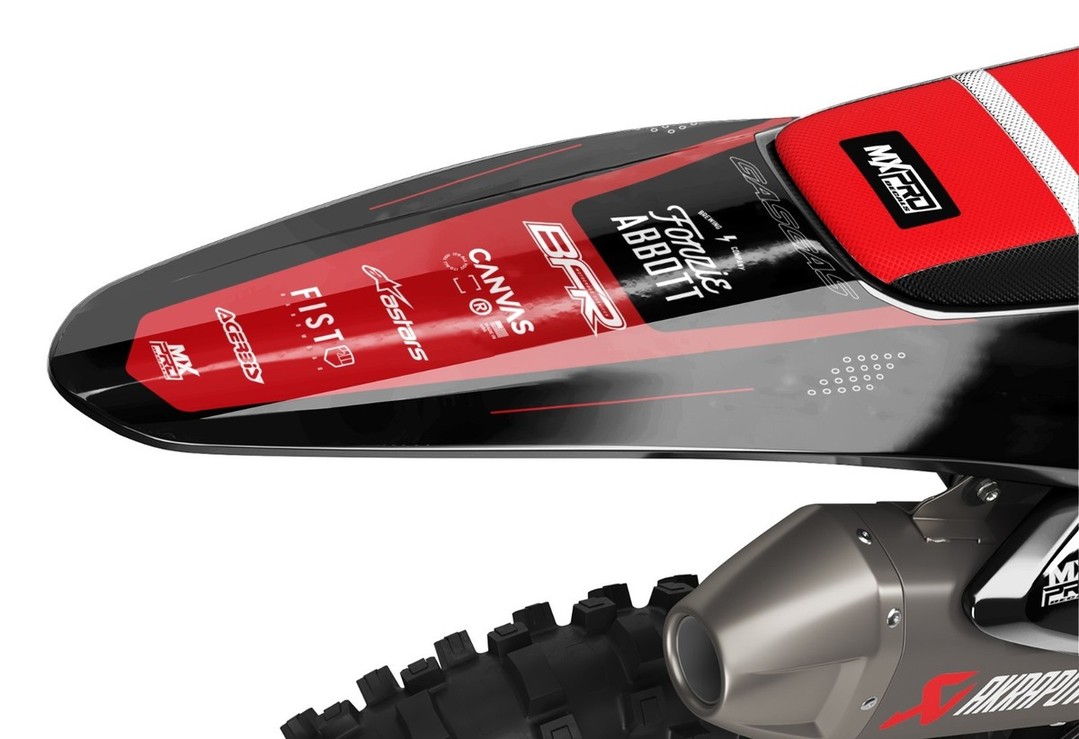 StephaneHano0u's tweet photo. Upgrade your GasGas with a sleek, glossy vinyl graphic kit. Designed for 2024–2025 models, it can be personalized with your race number and name. Durable, self-adhesive graphics cover every side of your bike. https://t.co/3pebvPXLZW