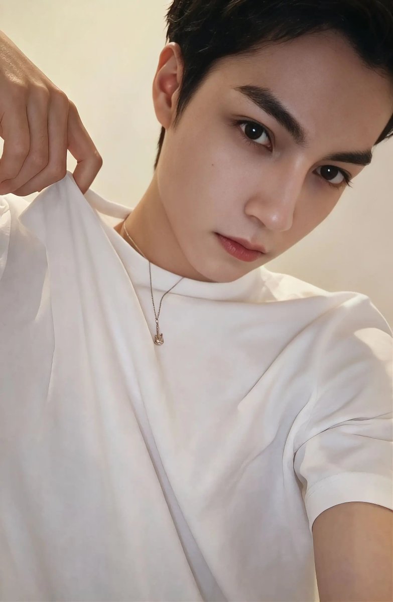 LilDeerCharlie's tweet photo. Charlie's graduation trip yokohama &amp; bkk fm pcs 🤍🃏

#CHARLIEMULLIS #CHARLIE #찰리 #SMTR25 https://t.co/ZaJt5EZNIm