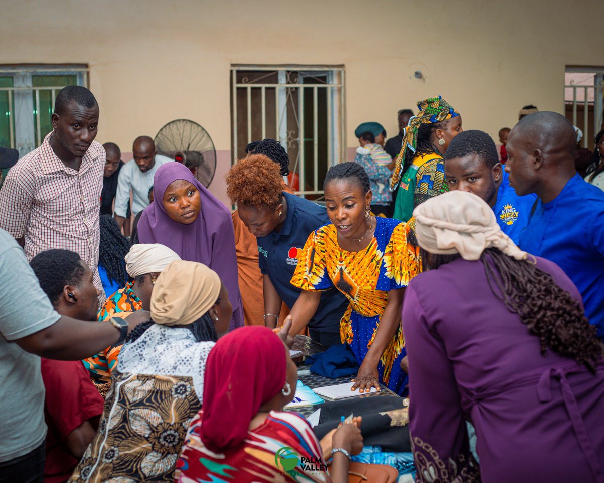 palmvalleyng's tweet photo. PVNL Concludes WOFAN ICON2 Q3 Review

PVNL reviewed Q3 progress, challenges and priorities across Kaduna, Nasarawa &amp; Benue, alongside Agro Scale-Up Marketing training for Extension Workers and Facilitators.

#WOFANICON2 #PVNL #Agriculture

@wofangroups https://t.co/74UY09TIau