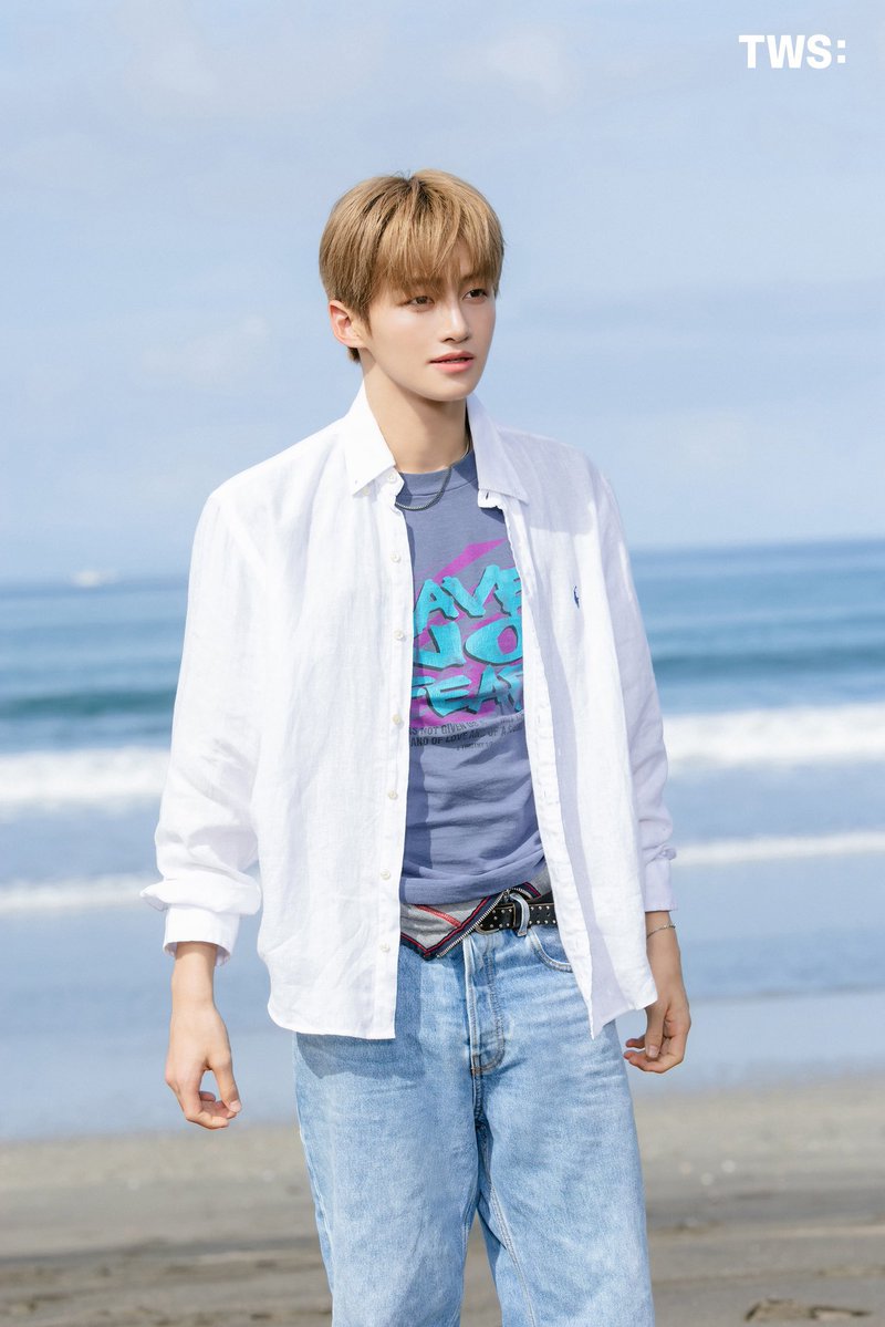 HANJIHOONPICS's tweet photo. SODA SODA Performance Film Photo Sketch #JIHOON https://t.co/QUJC4Kzszc