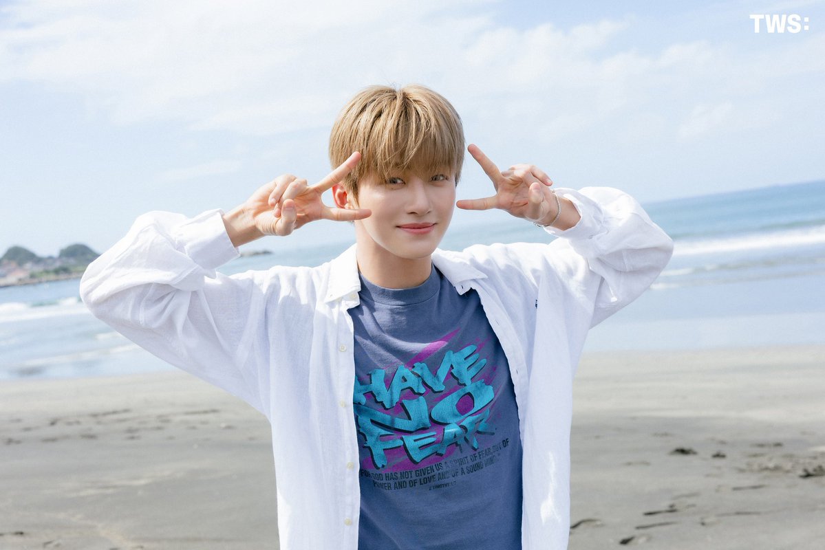 HANJIHOONPICS's tweet photo. SODA SODA Performance Film Photo Sketch #JIHOON https://t.co/QUJC4Kzszc
