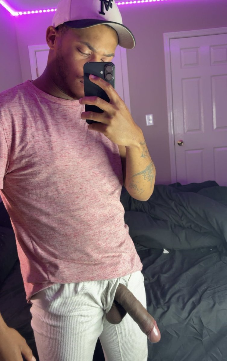 nastybuck01's tweet photo. Just woke up😅 https://t.co/1WtBiQJoe8