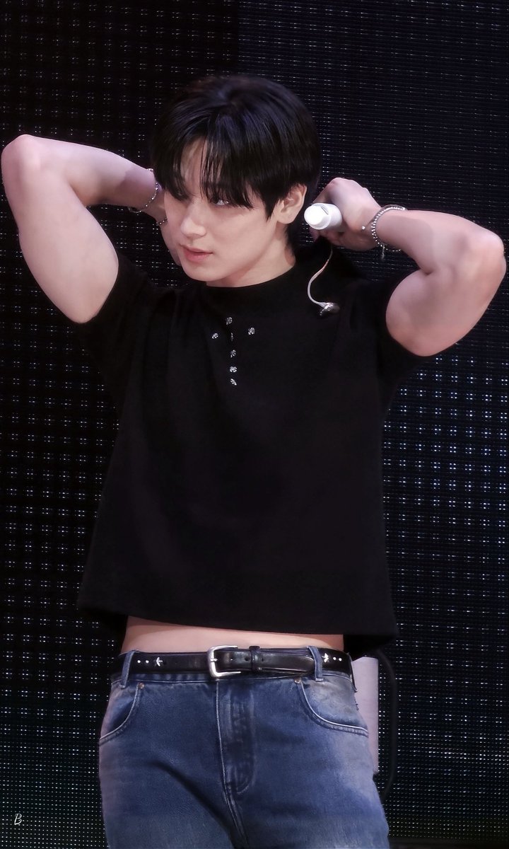 dailyljy's tweet photo. JUYEON IS SO FINE… https://t.co/UExspIIrgH