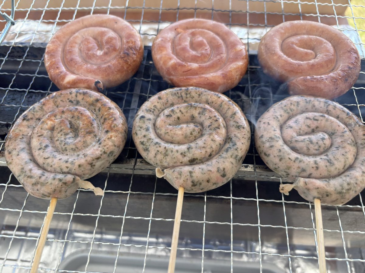 ShirotaKOUBO's tweet photo. 9月5日(土)＆6日(日)
狛江フェスティバル
自家製ソーセージ
うずまきちゃん
炭火焼出店

9月23日(火)〜29日(水)
青葉台東急スクエア
催事出店

ギフト発送承ます
店舗共々
はむ張ります

https://t.co/WF41Q8Sdxa

#成城城田工房
#狛江フェスティバル https://t.co/DwreGetGJm