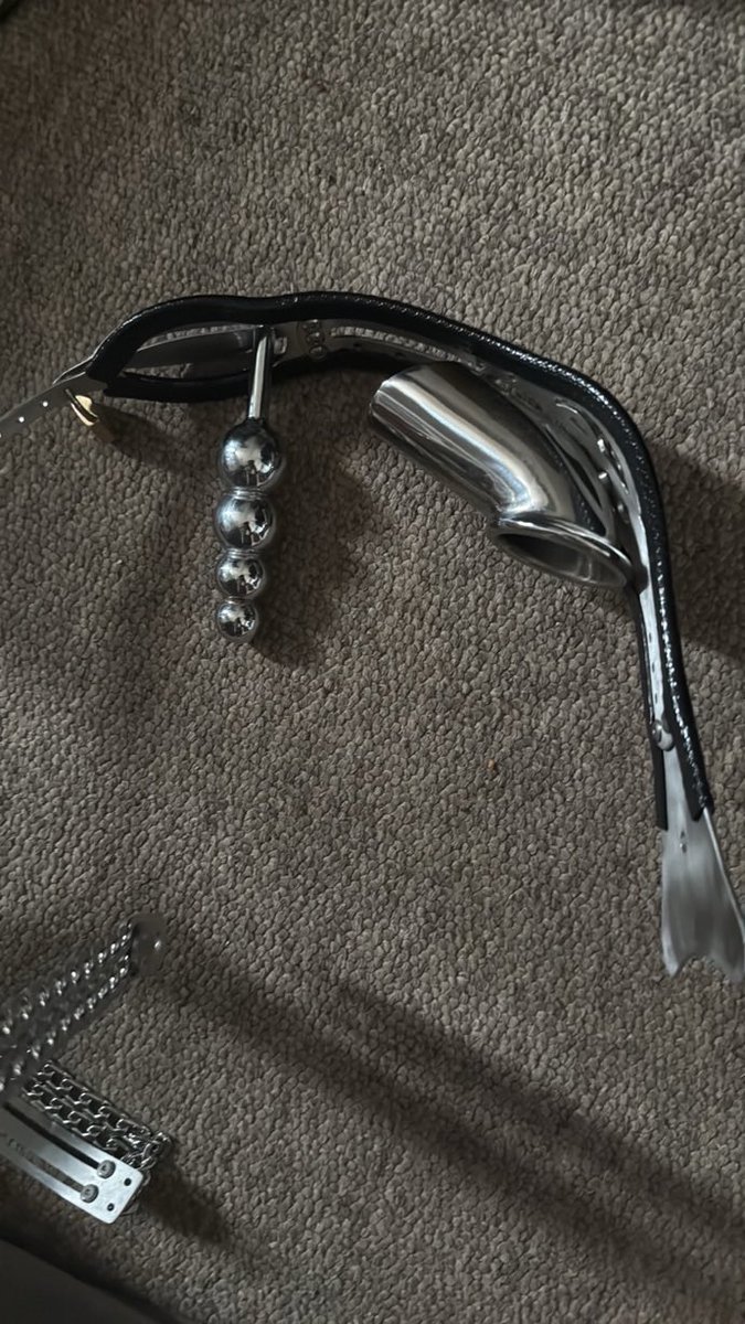 TheSurreySub's tweet photo. Every like is another hour locked in this. A repost is another day.
#chastity #gaysub #locked https://t.co/bo8YMTdWQK