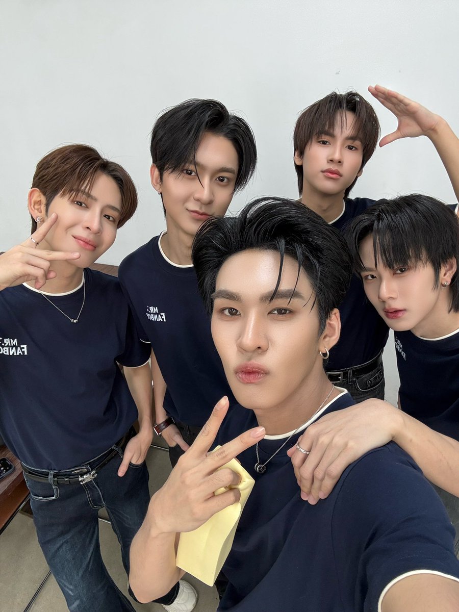 Auautnp's tweet photo. เลทโกว

MR FANBOY PRESS TOUR
#เดินสายไปกับแฟนบอย https://t.co/K7XV2JrXqD