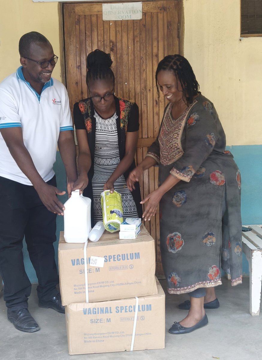 CHAK_KENYA's tweet photo. Imagine walking into a health facility for #cervicalcancerscreening, only to find that the supplies needed for the service are not available.
For many women, access to screening can mean the difference between detecting cervical cancer early and discovering it when treatment is more difficult.
With support from @BROT_furdiewelt (Bread for the World), @CHAK_Kenya is working with the @KilifiCountyGov - Kilifi County Government to ensure that essential cervical cancer screening services remain available to women when and where they need them.
As part of this effort, CHAK Kenya provided essential cervical cancer screening #commodities to Kilifi County. The supplies were received by the County Reproductive Health Focal Point Person at the County Headquarters and subsequently distributed to:
📍 Oasis Medical Centre
📍 St. Lukes Kaloleni Hospital
📍 Watamu Dispensary
By supporting these facilities with essential commodities, the initiative is helping sustain cervical cancer screening and timely management of pre-cancerous lesions, giving more women an opportunity to know, act and seek care early.
Because cervical cancer prevention is about more than encouraging women to get screened. It is about ensuring that the right services, supplies and systems are in place at the point of care.
Through this #partnership, CHAK and Kilifi County Government are #strengtheningprevention and #earlydetection at facility level and contributing to a health system where access to #lifesaving #preventive services is within reach of more women.
Prevention starts with access. Early action can #savealife.
#CHAK #CervicalCancerPrevention #EarlyDetection #WomensHealth #ReproductiveHealth #HealthForAll #KilifiCounty