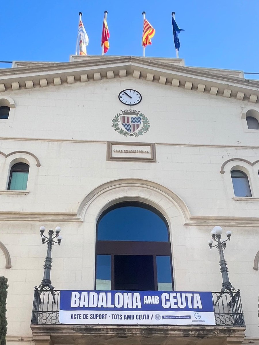 Albiol_XG's tweet photo. ⚫️⚪️ #Badalona amb #CEUTA! 💪💪 Us espero aquesta tarda a les 20 h a la plaça de la Vila per fer arribar tot el nostre suport i afecte als veïns de Ceuta! https://t.co/J7S89VPWQm