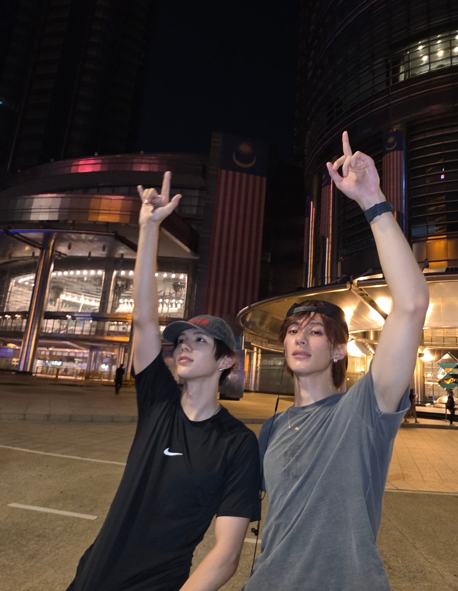 riize_archives's tweet photo. 260902 #SHOTARO weverse post update with #ANTON https://t.co/a0cs7OfJZR