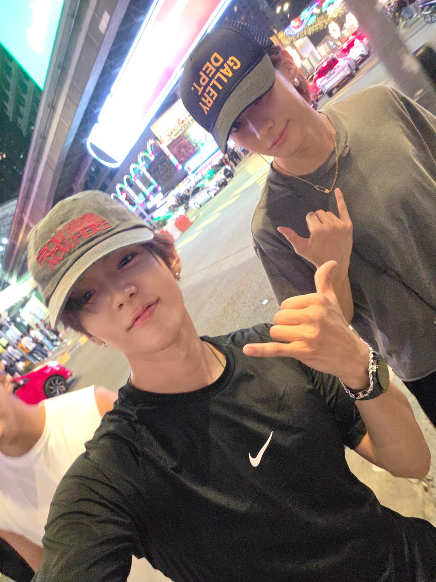 riize_archives's tweet photo. 260902 #SHOTARO weverse post update with #ANTON https://t.co/a0cs7OfJZR