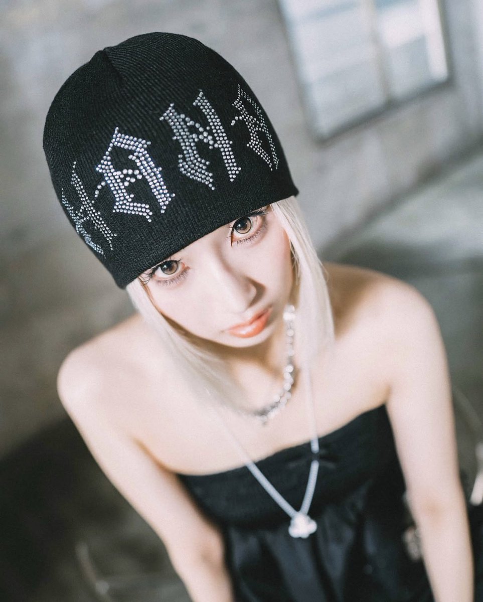 ha_HONEYs's tweet photo. 上目遣いされてー！！！！！！！！！！！あと服かわいいビーニーは当たり前 https://t.co/id42rbevSN