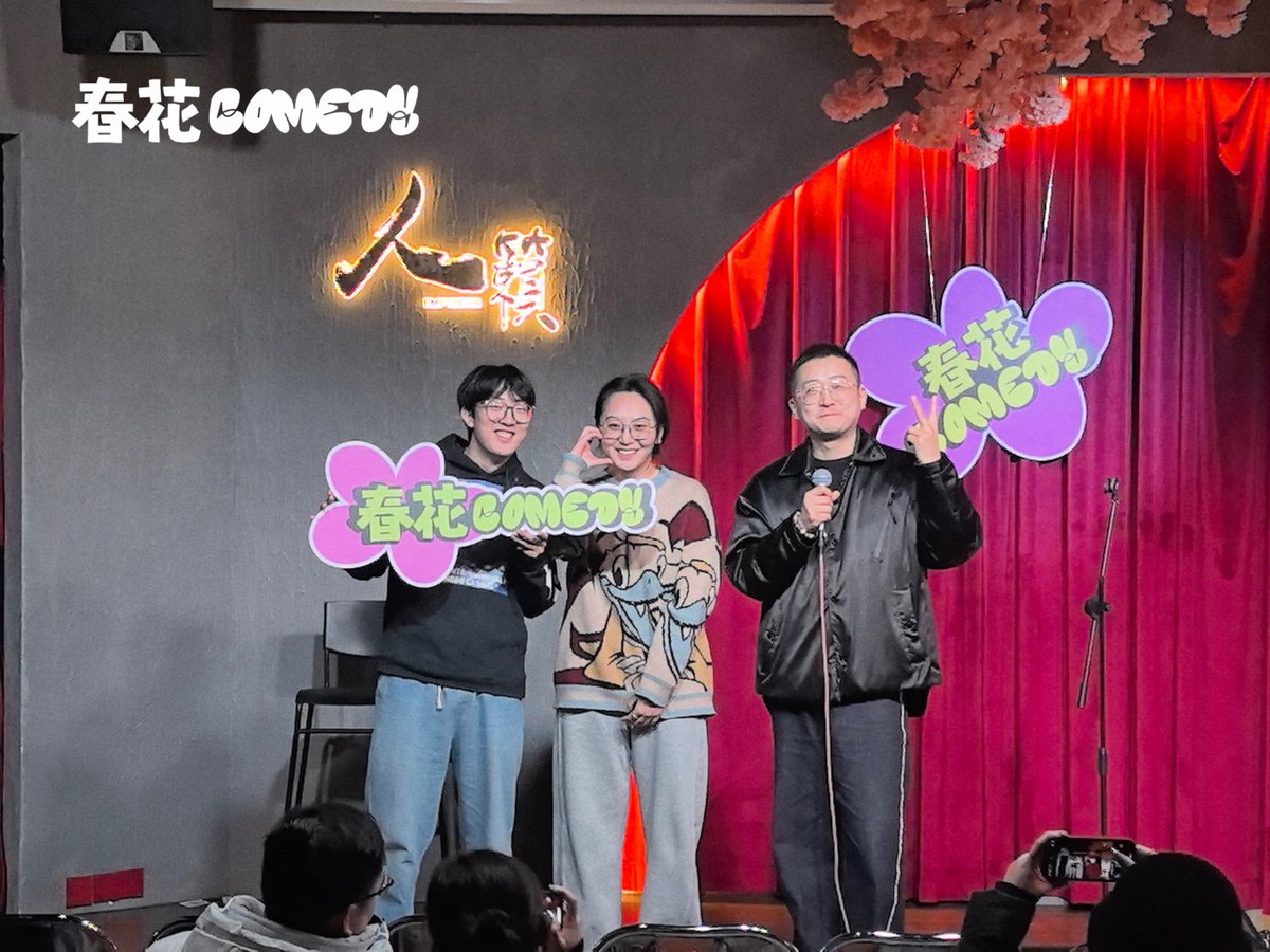 amed8838's tweet photo. Just finished my set at the downtown comedy club and the whole crowd howled at my joke about overpaying for coffee just to pretend I’m a functional adult. 10/10 night, gonna sleep like a rock now!， https://t.co/FuXuQCFqPe