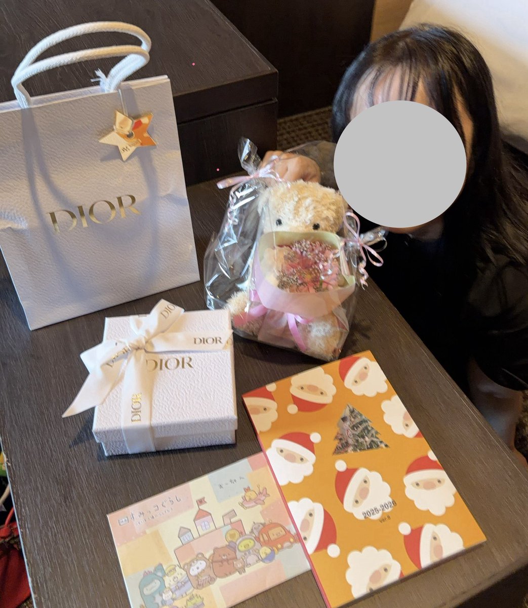 lili__gg's tweet photo. きのう誕生日でした🤍いっぱいお祝いしてもらえて幸せ王ですよ（涙） https://t.co/Jn0HoEA03z