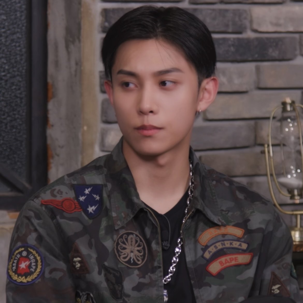 kuroryul's tweet photo. ryul versatility he can come out with 4 looks out of one outfit, pick your fav 😋 https://t.co/tXNaOei9Ck